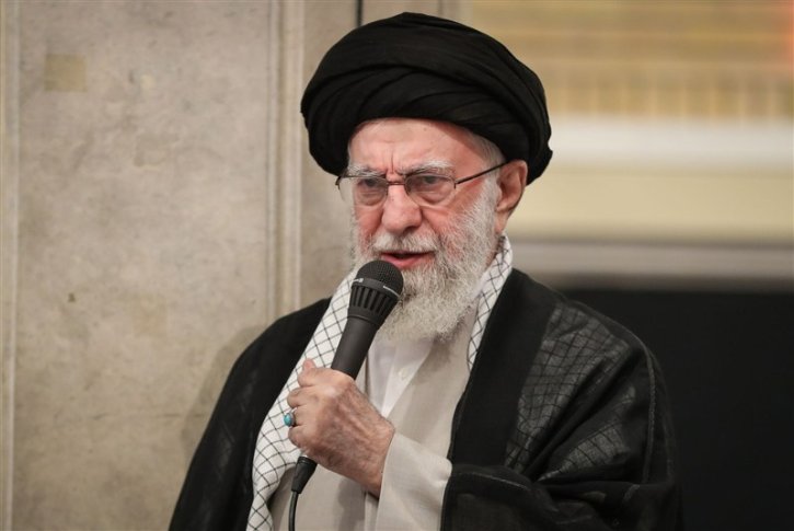 امام خامنه‌ای