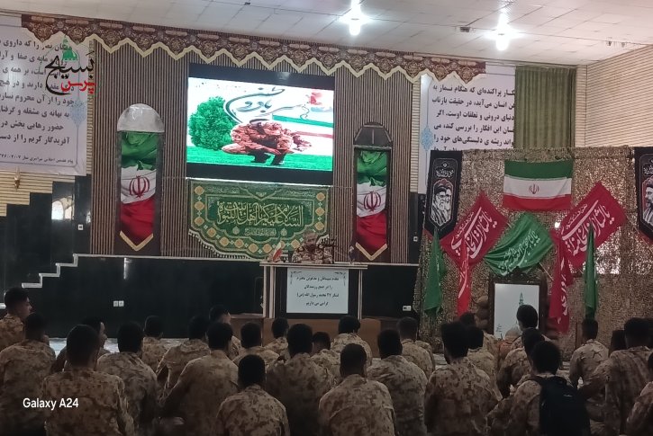 نشست صمیمانه  فرمانده لشکر ۲۷با سربازان وظیفه